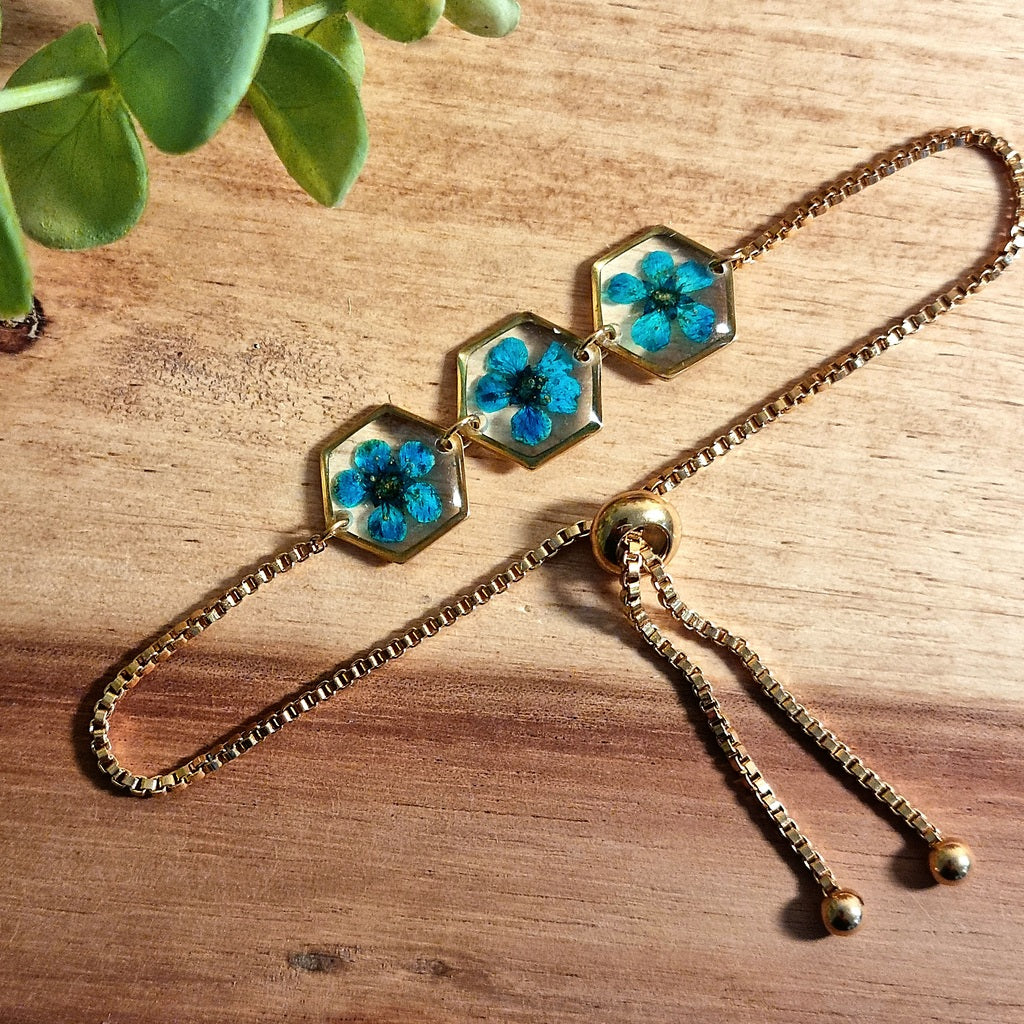 Azul Profundo | Flores Naturais | Hexágono | Ouro | Pulseiras