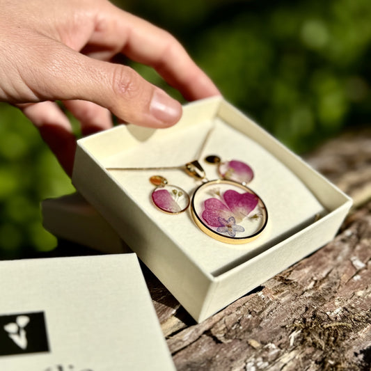 Pétala de Rosa Conjunto | Ouro | Colar e Brincos